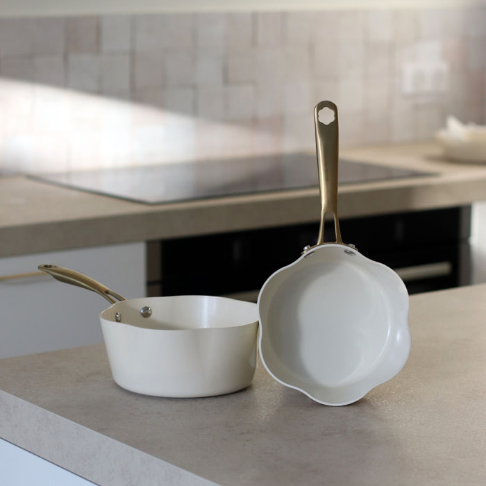 Casserole en aluminium recyclé beige 18cm en forme de fleur DAHLIA