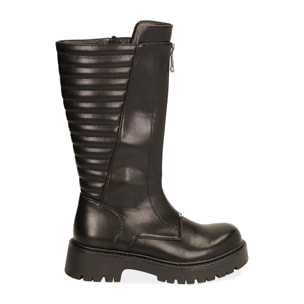 Moteras negras, tacón 4 cm.