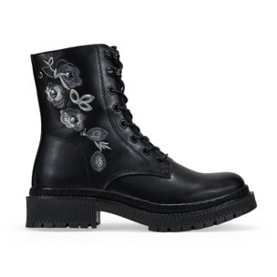 Botines militares negros con bordado