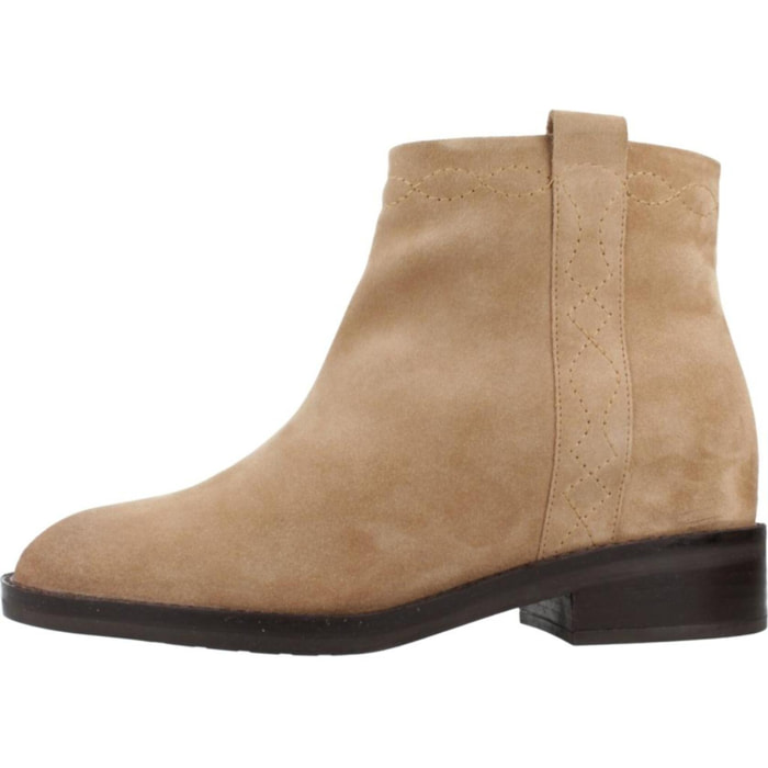 Botines Mujer de la marca GEOX  modelo D LARYSSE MARRON CLARO