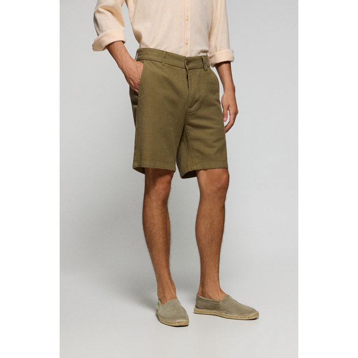 Pantalón corto Bali de lino y algodón color verde caqui con detalles bordados Polo Club