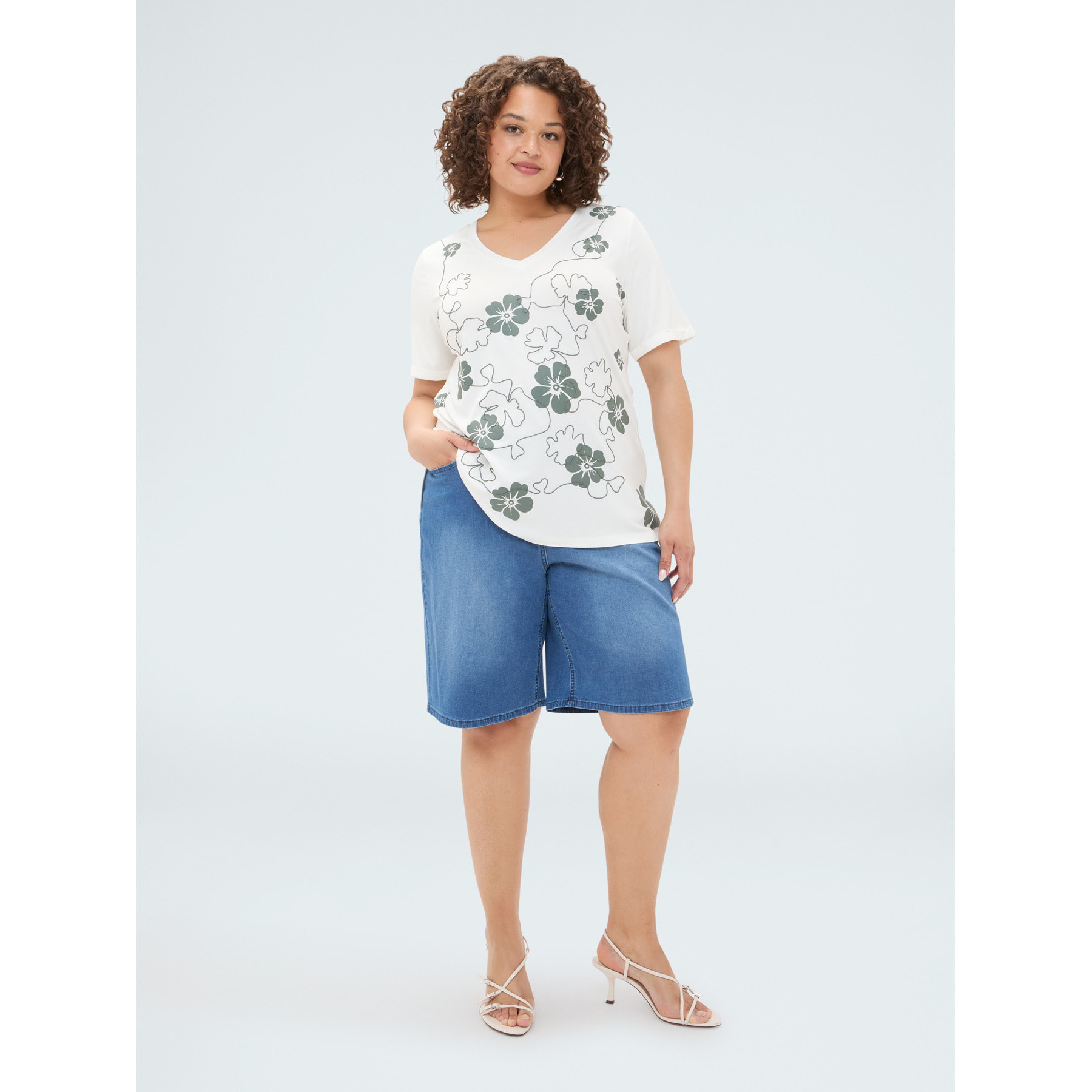 Fiorella Rubino - T-shirt in viscosa con stampa floreale e ricamo - Bianco