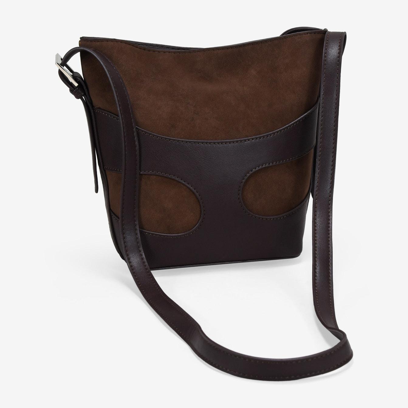 Bolso bandolera marrón con cierre imán