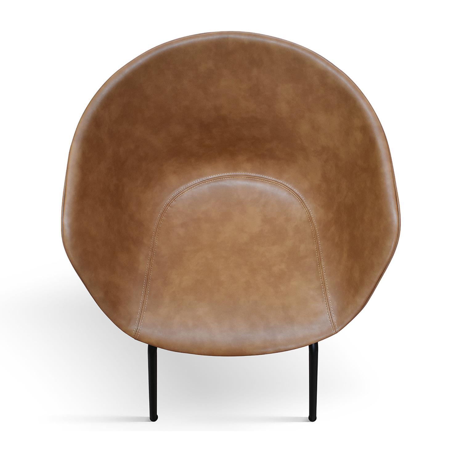 Set di 4 sedie COPENAGHEN rivestite in ecopelle cammello e gambe in metallo nero