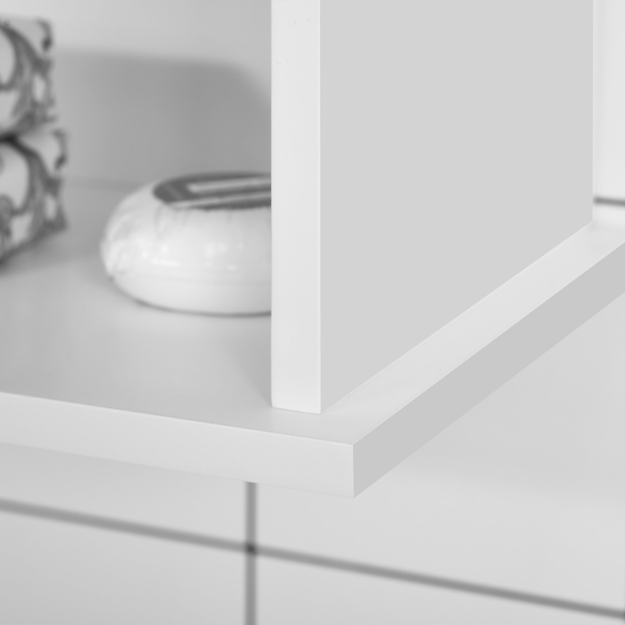 Armario de Pared para Baño Multiusos Mueble de Baño Suspendido Armario Colgante de Almacenamiento con 2 Puertas de Listones Estante Ajustable y Compartimento 60x20x70 cm Blanco