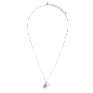 Collar de plata de ley 925 con colgante de jadeíta y circón con cierre de resorte.