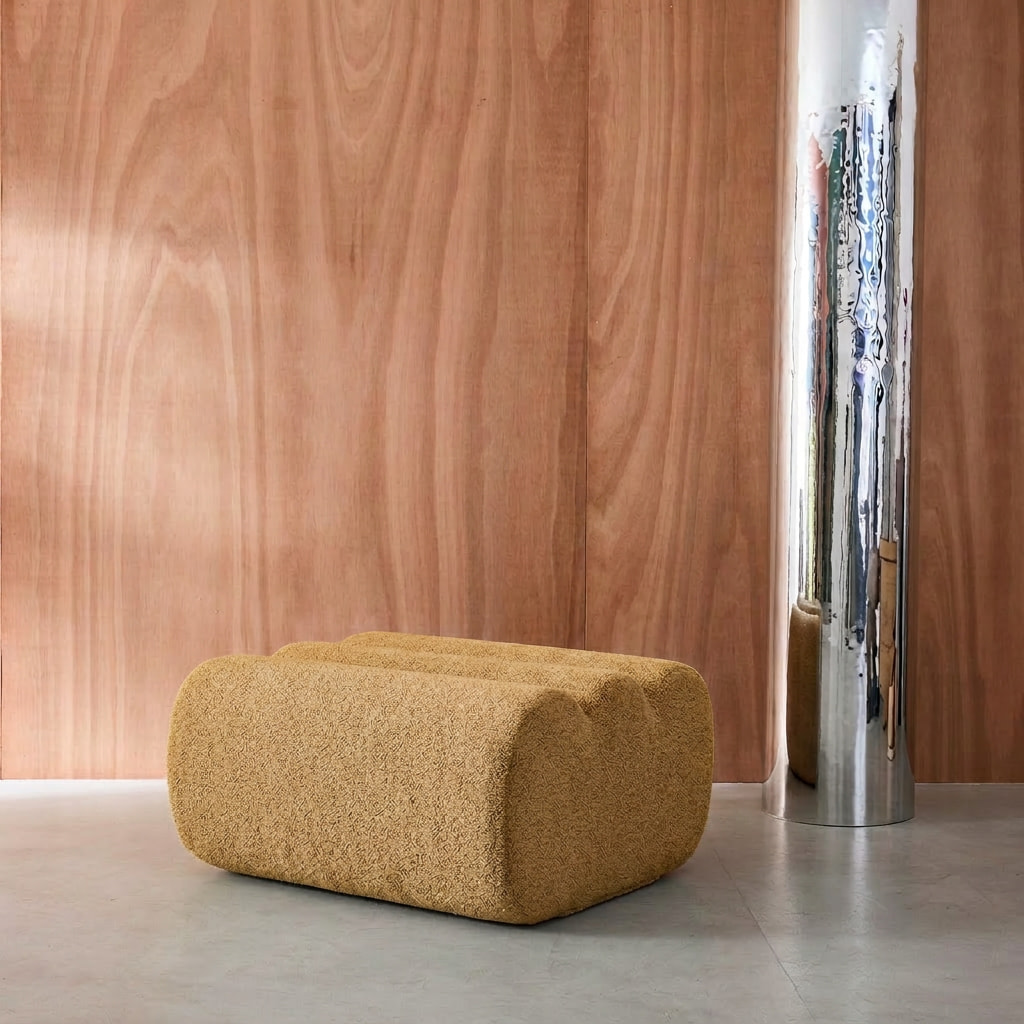Pouf, repose-pieds compressé pour chauffeuse Nova bouclette texturée  NOVA