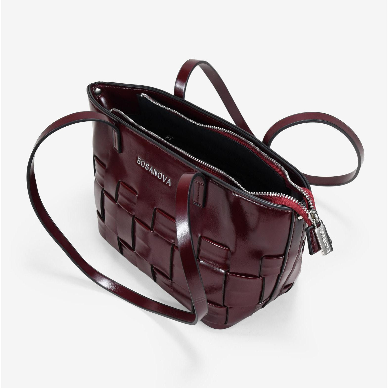 Bolso de hombro burdeos con trenzado