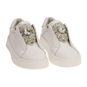 Sneakers bianche con gemme