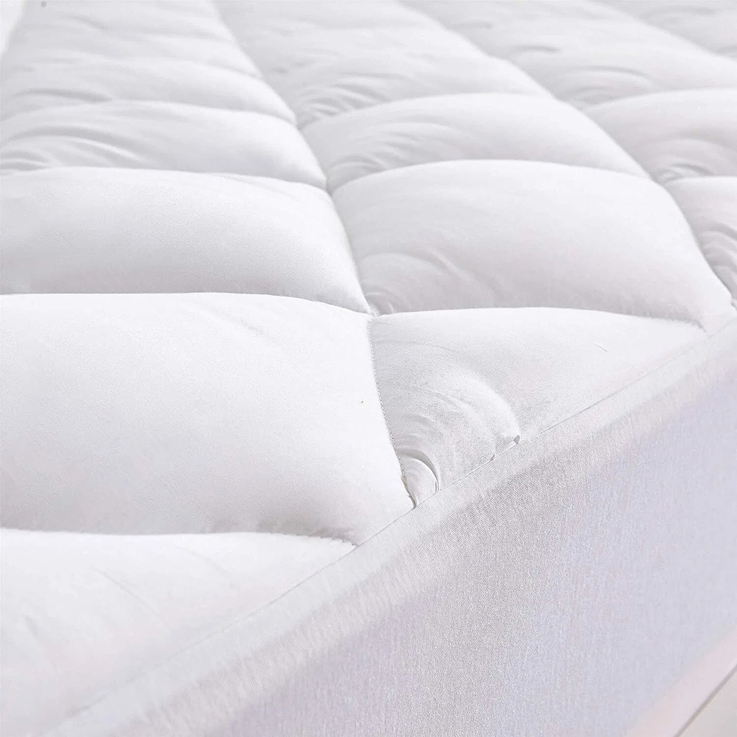 Protege Matelas 100% Polyester 205gsm Matelasse / Respirant Blanc