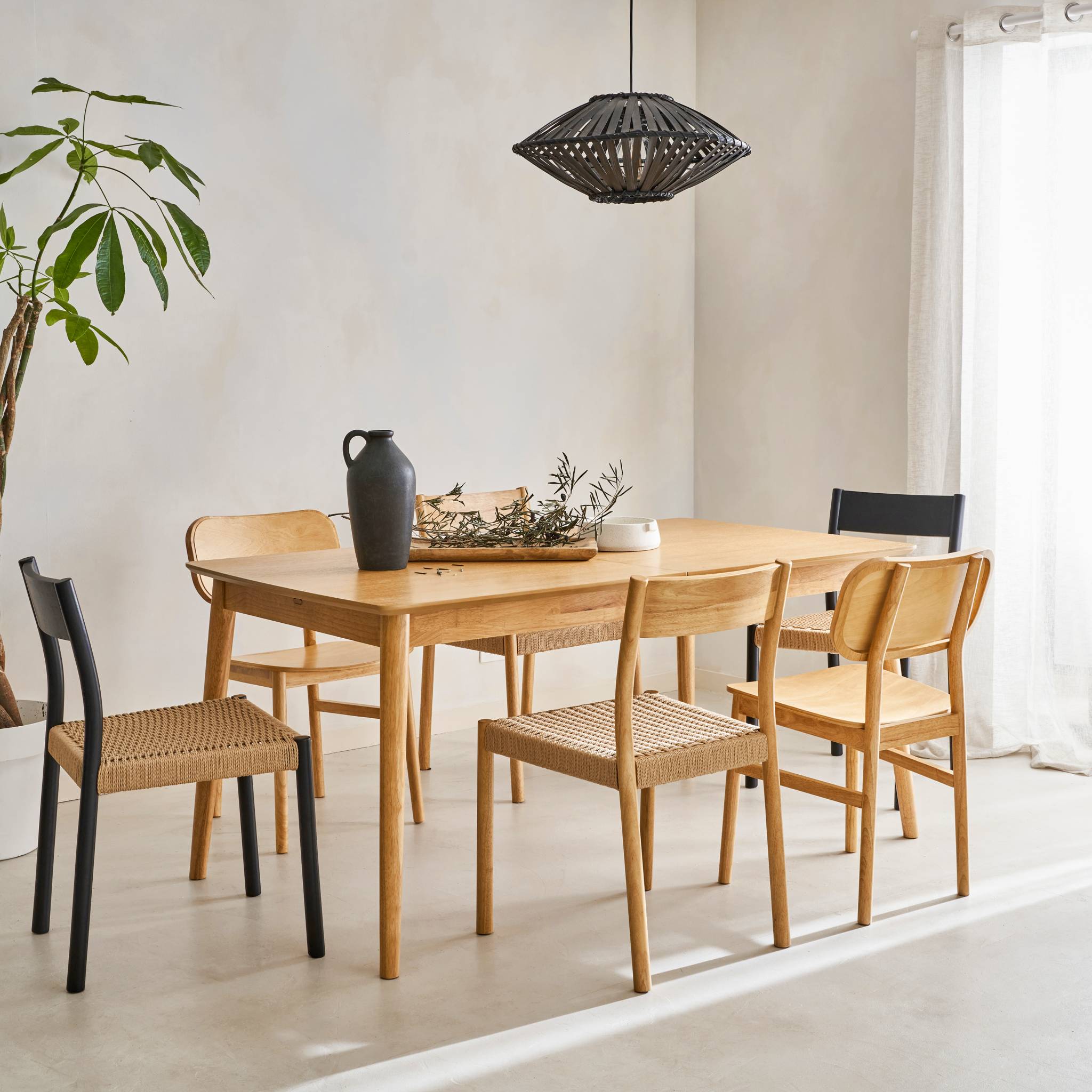 Table à manger rectangulaire extensible bois d'hévéa et placage chêne 6-8 places LINA