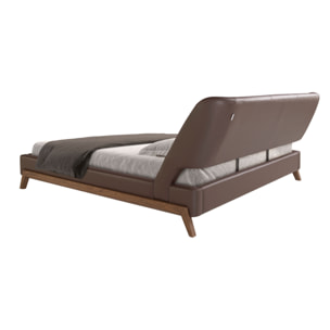 Cama Angel Cerdá de matrimonio con cabecero y estructura en polipiel en marrón chocolate y patas de madera chapada en nogal natural 205x237x95cm
