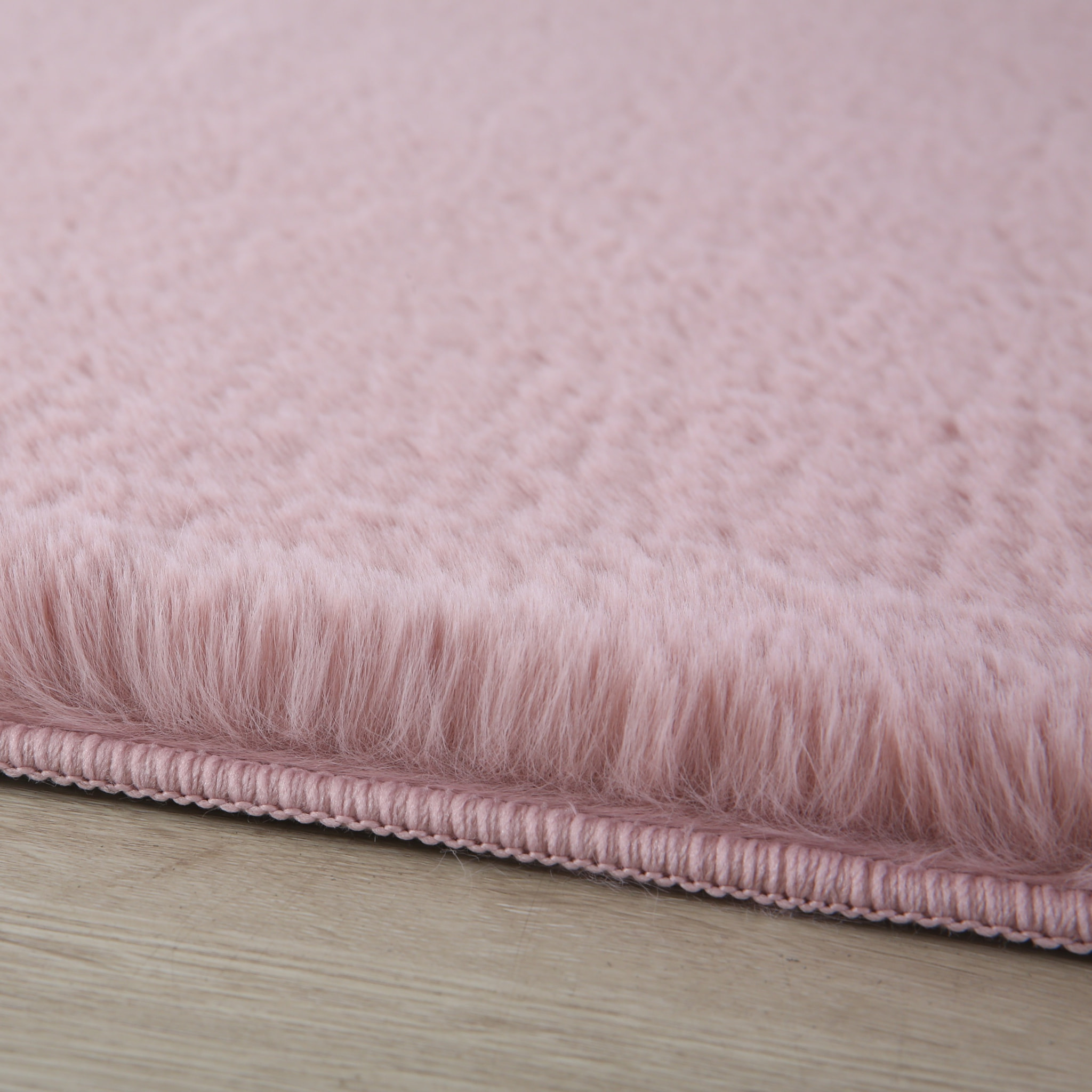 BARROW - Tapis en fausse fourrure doux uni Rose