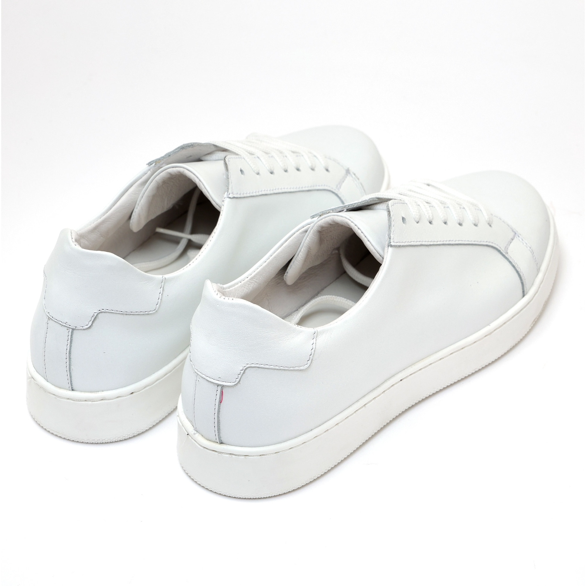 Sneakers stringate in pelle di vitello Bianco