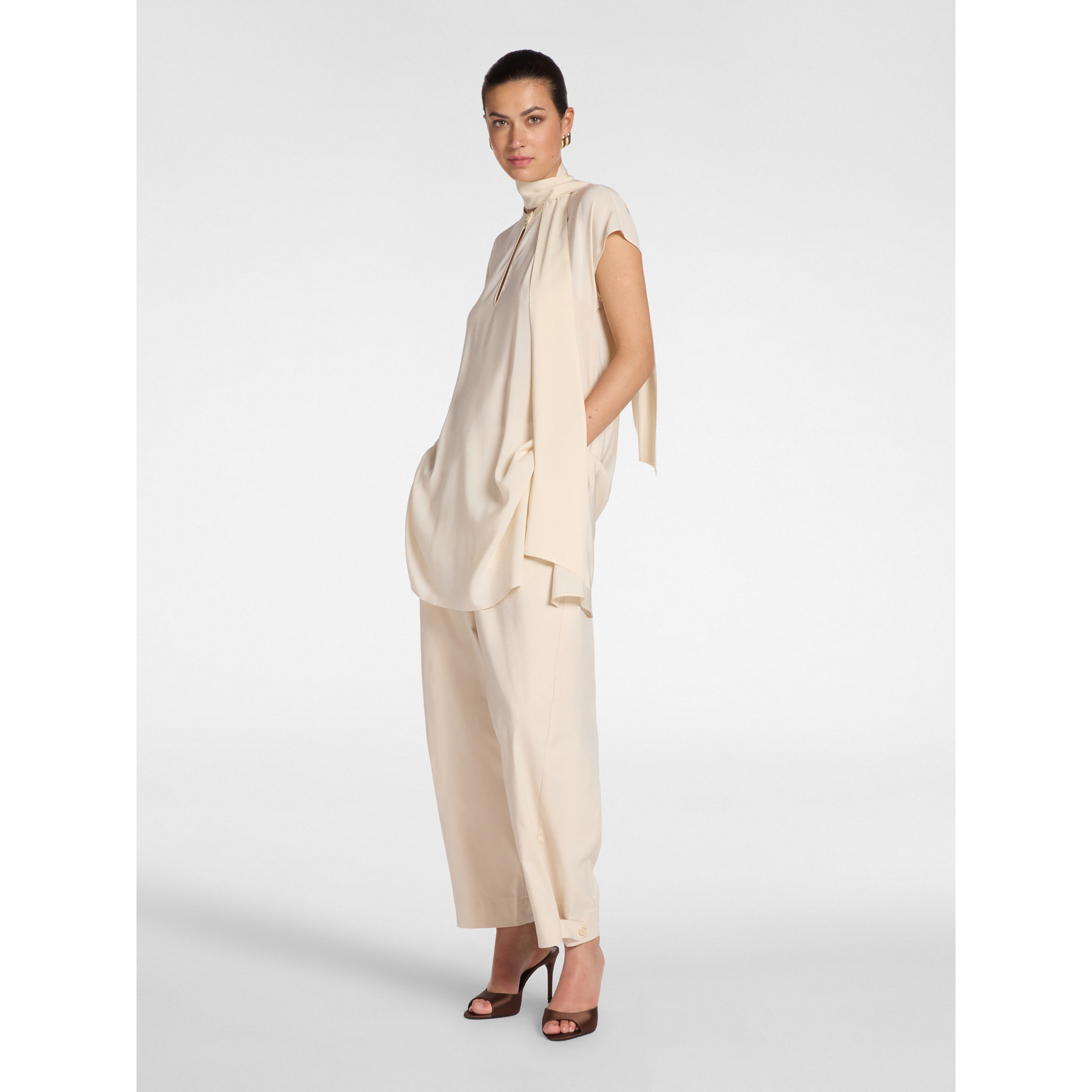 Elena Mirò - Pantalones barrel con cinturones en el bajo - Beige