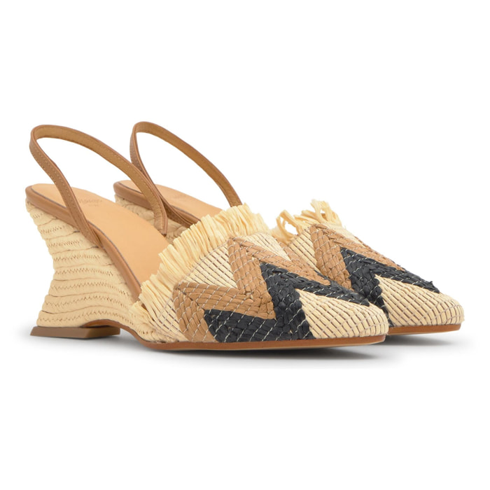 Alpargata destalonada Johana cuña geométrica en rafia natural bordada