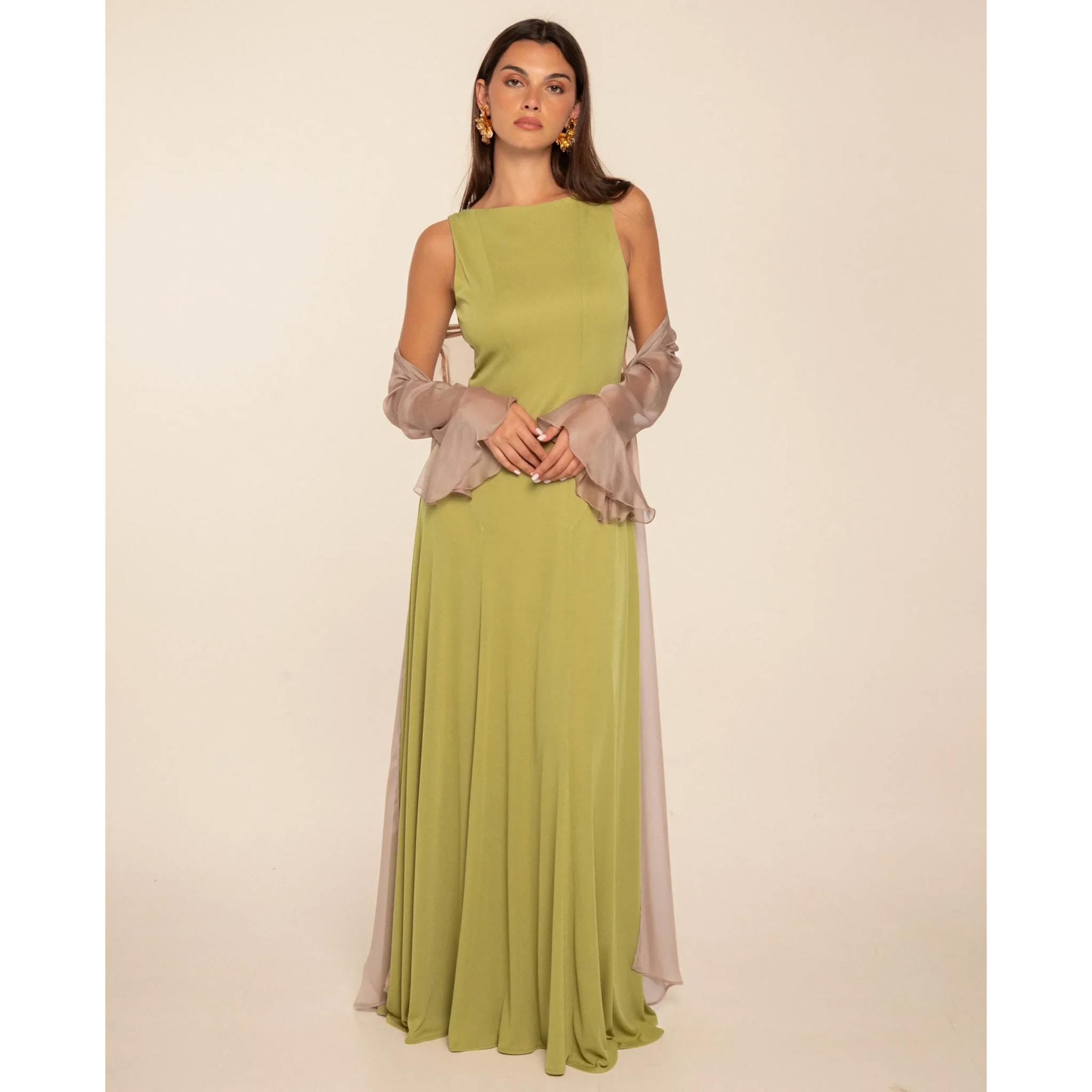 Vestido largo de punto con escote en la espalda