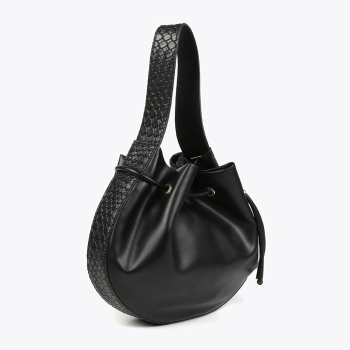 Borsa mezza luna dettagli intrecciati