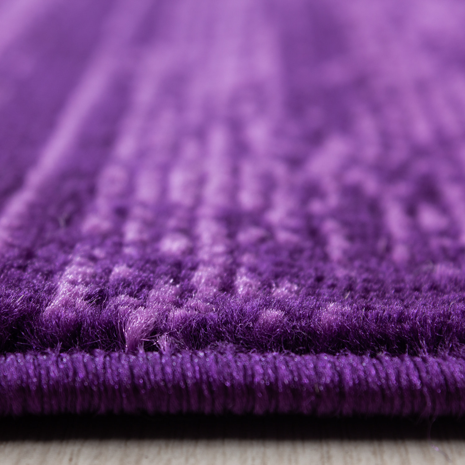 PLUS - Tapis uni à poils courts violet - PLU8000VIO