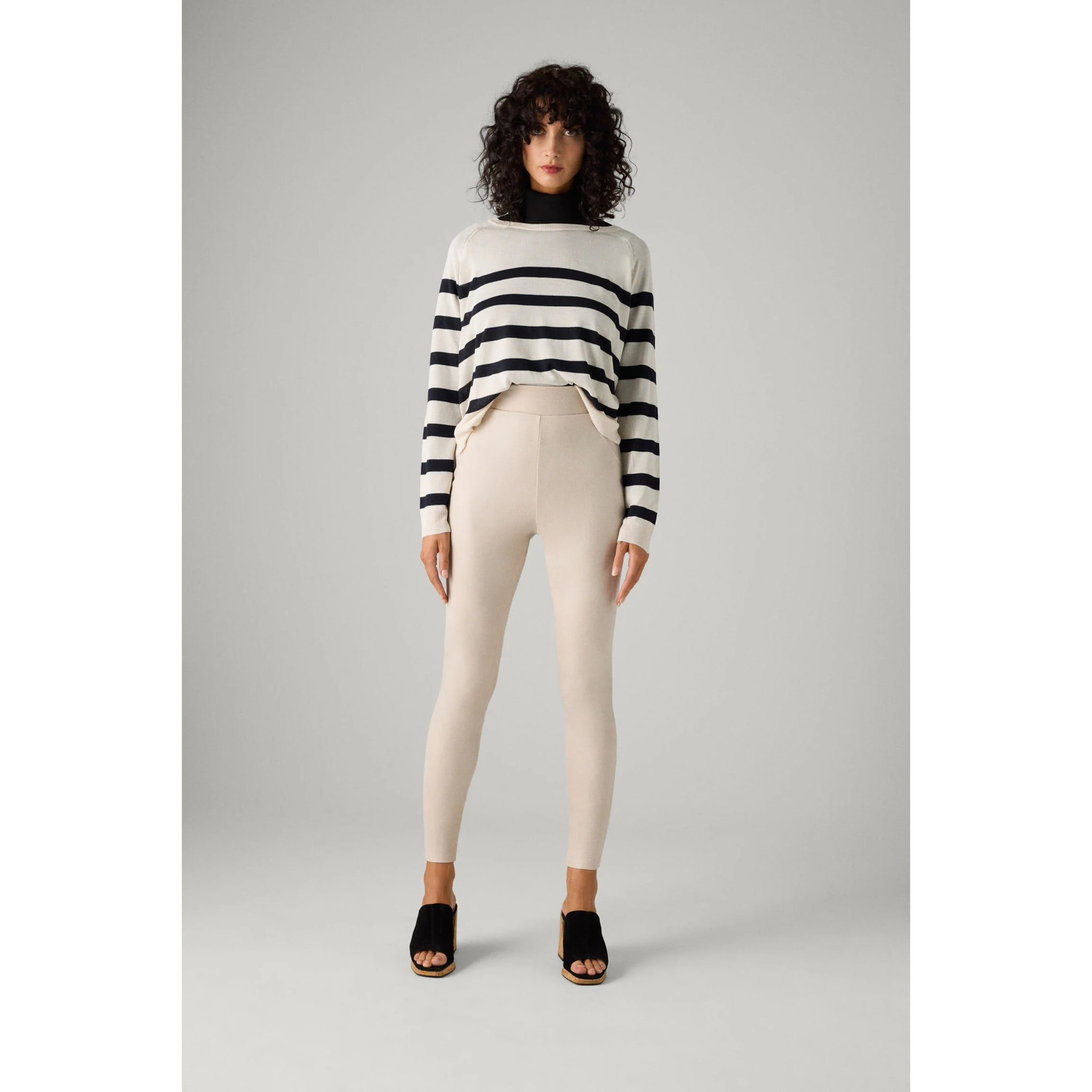 Leggings da donna con effetto metallizzato.