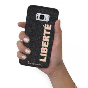 Coque Samsung Galaxy S8 effet cuir grainé noir Liberté rose et vert Design La Coque Francaise