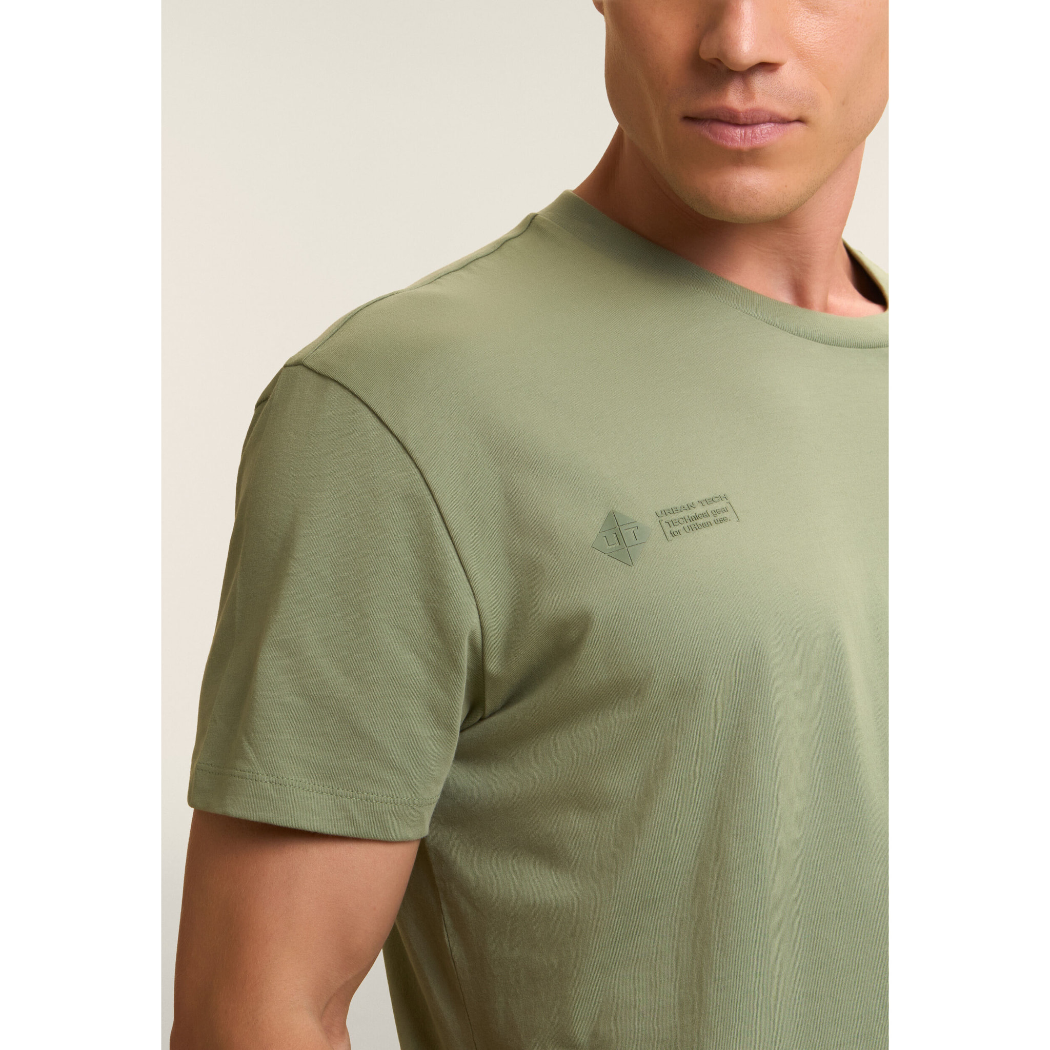 T-shirt Comfort con Taschino e Inserti Rip-Stop