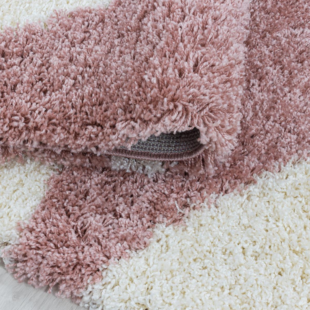 Tapis shaggy tissé motif géométrique MERA