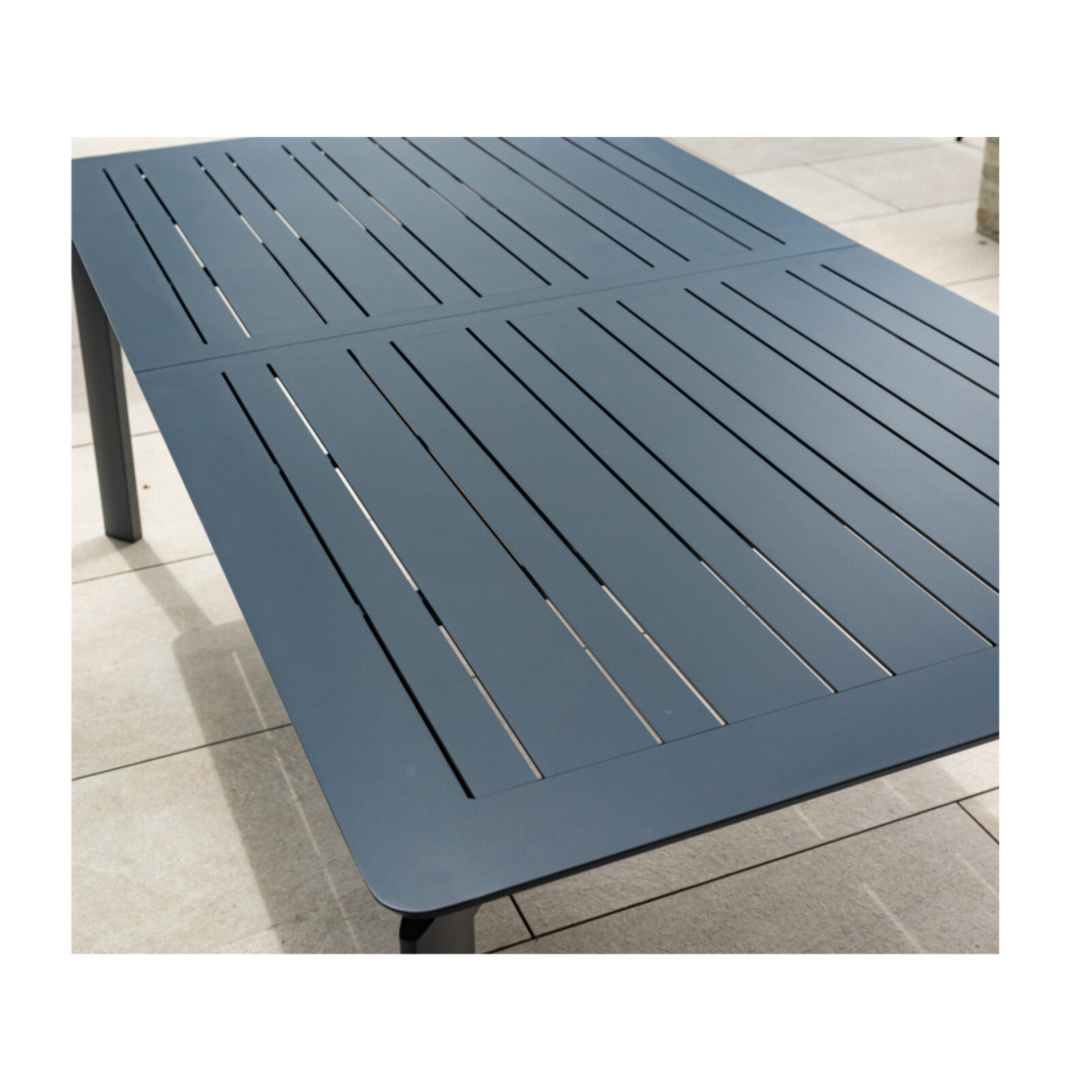 Ensemble table et chaises de jardin  - Gris Anthracite - NAIROBINEA