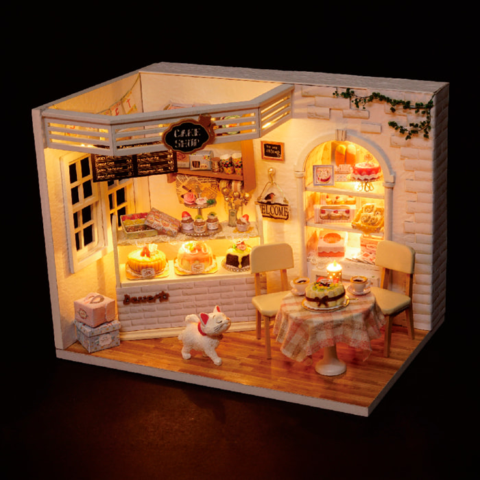 Negozio di dolci Diario delle Torte, Modello 3D realistico con grande dettaglio, copertura antipolvere e luci LED.