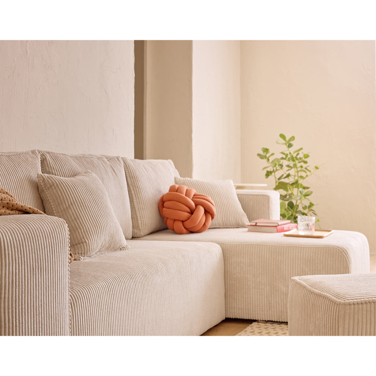 Topaze - canapé d'angle réversible 4 places - convertible avec coffre, tablette et poufs - en velours côtelé - Beige