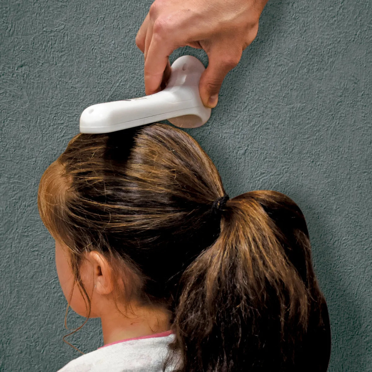 Pesa maletas JATA 80 sin pilas. Alta precisión. Pantalla LCD. Indicador de sobrepeso