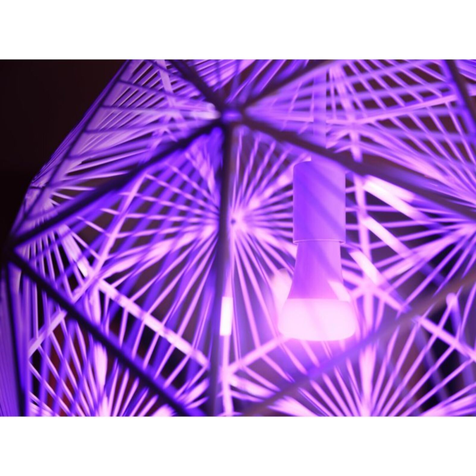 Ampoule LED connectée PHILIPS HUE E27 White&Color Ambiance pack de 2