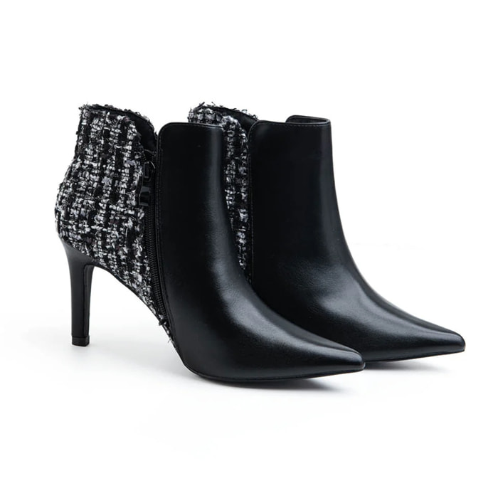 Tronchetto a punta con fantasia bouclè - NERO