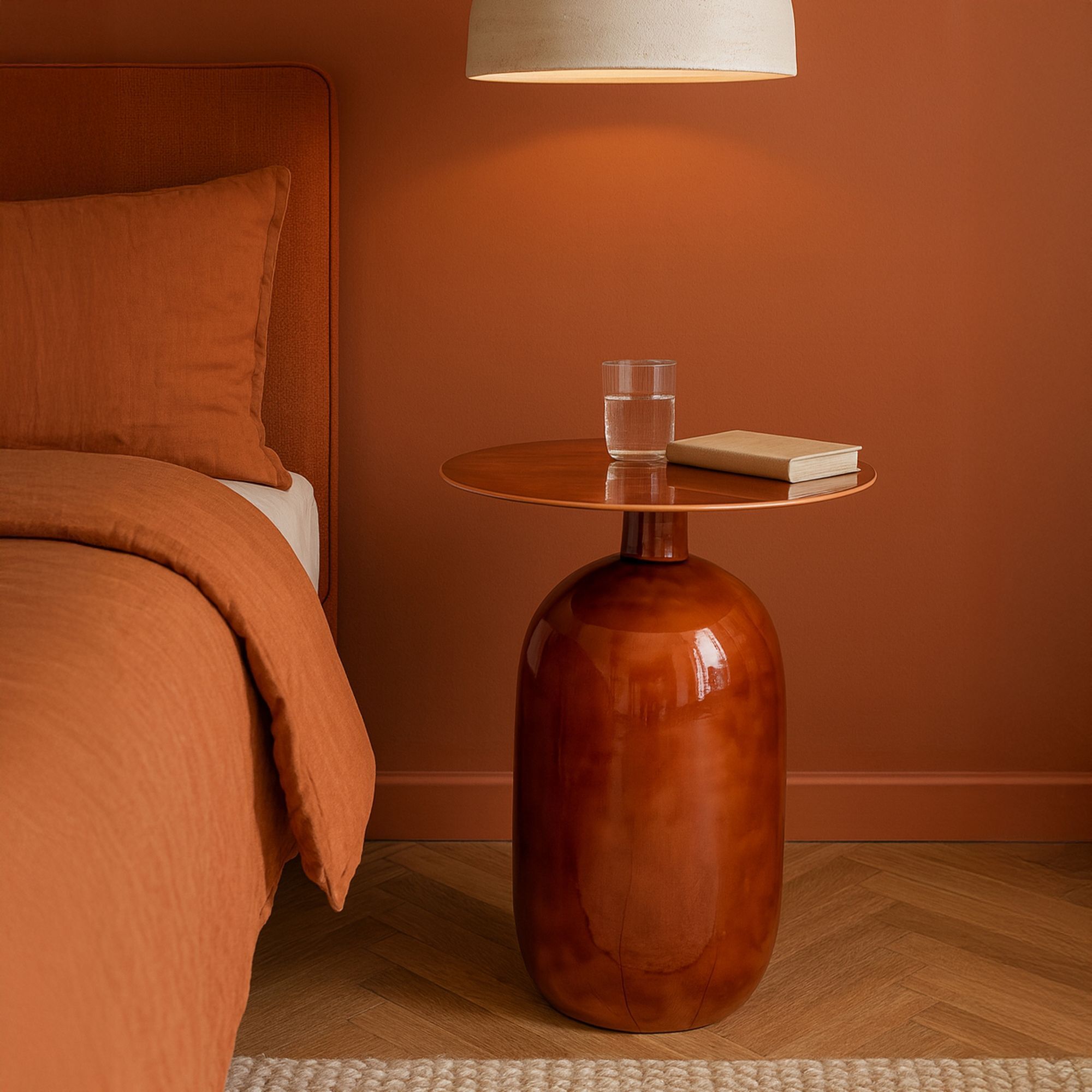 Table d'appoint en bois de manguier émaillé  BODO