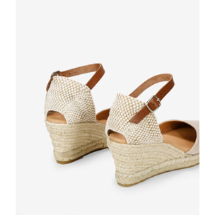 Alpargatas de piel beige con cuña de esparto