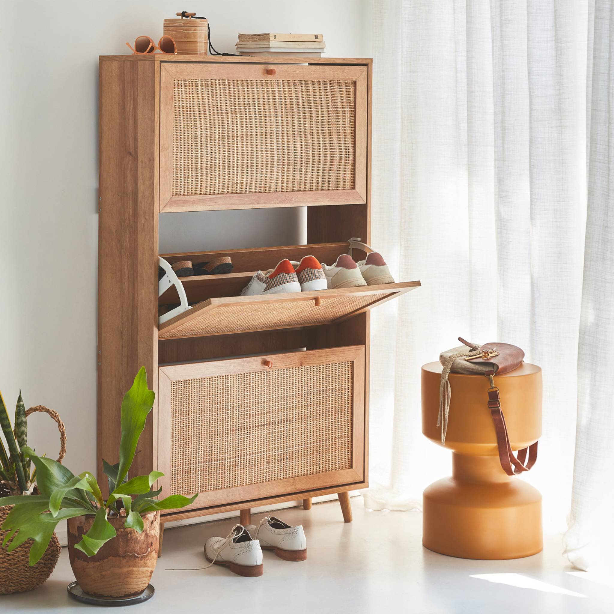 Meuble à chaussures décor bois et cannage 3 abattants  BOHÈME