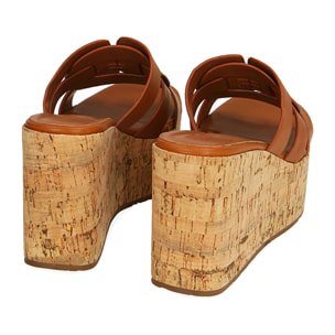 Zapatillas color coñac, plataforma de 9,5 cm