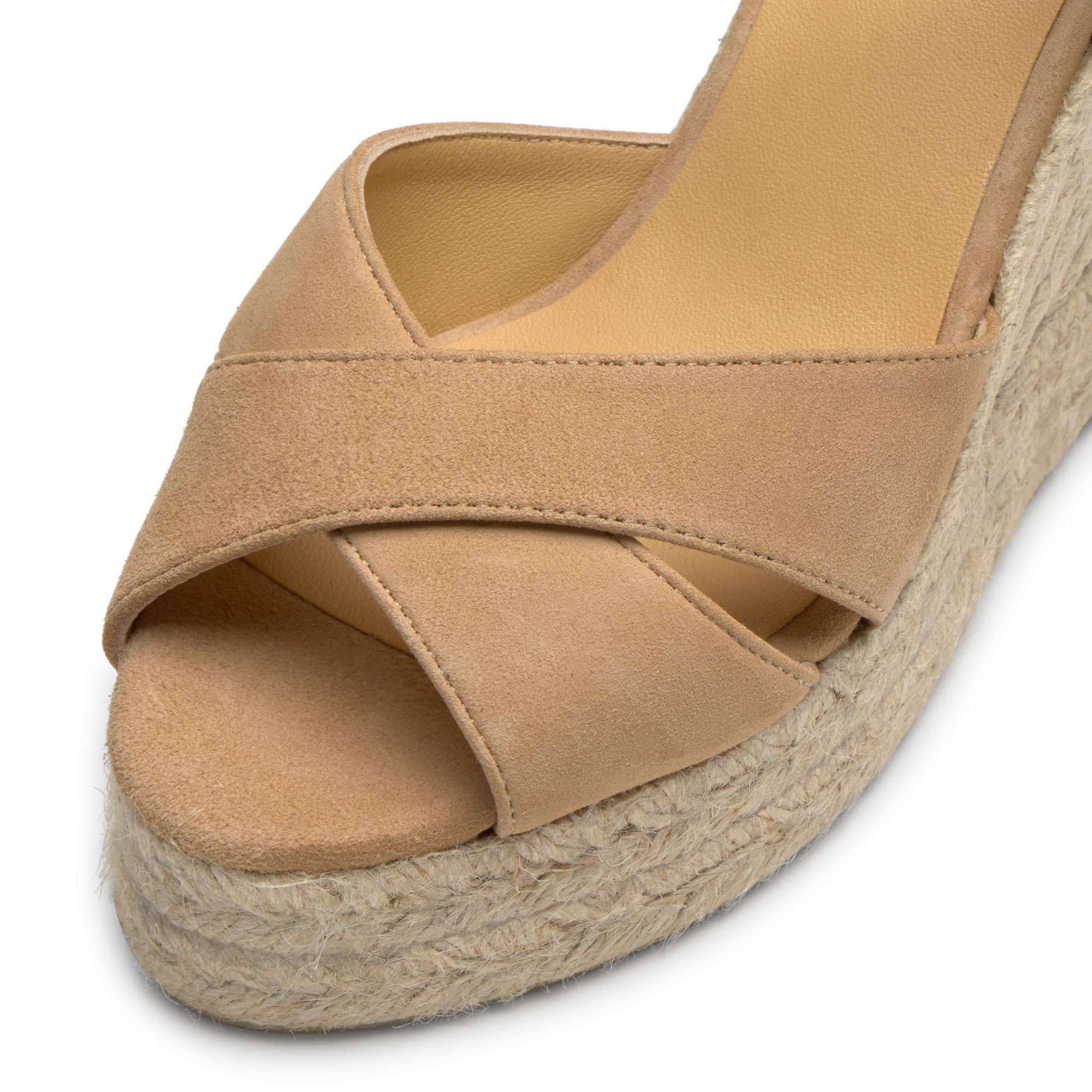 Sandalia de cuña Blaudell en ante con cierre de pulsera