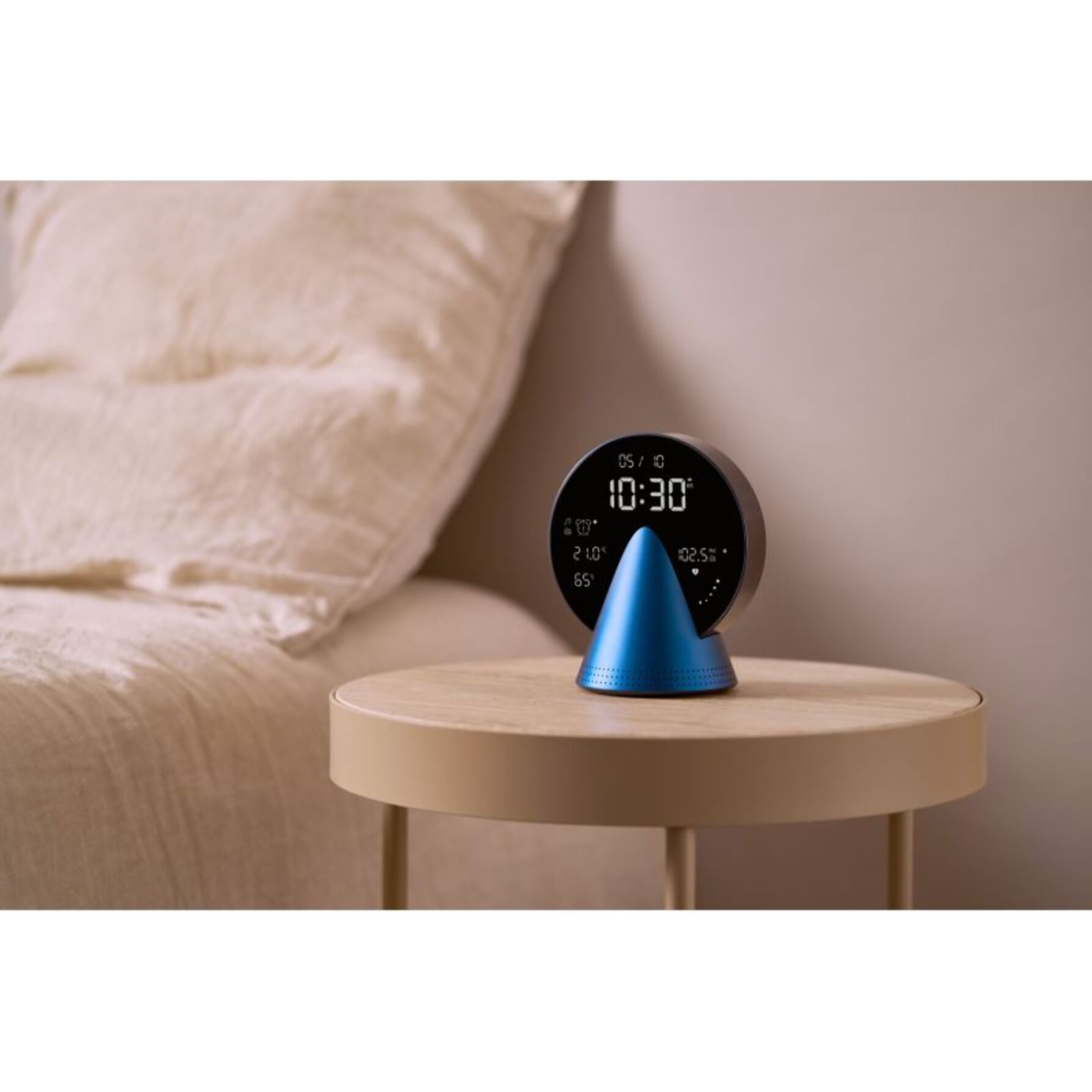 Radio réveil LEXON Conic Clock avec fonction Bluetooth Bleu