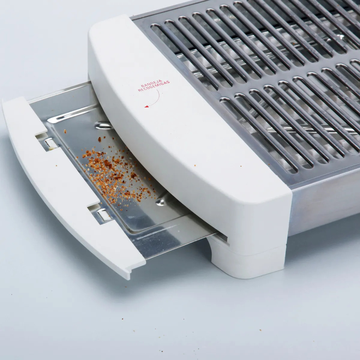 Tostadora horizontal JATA TT589 con 4 barras. 550 W
