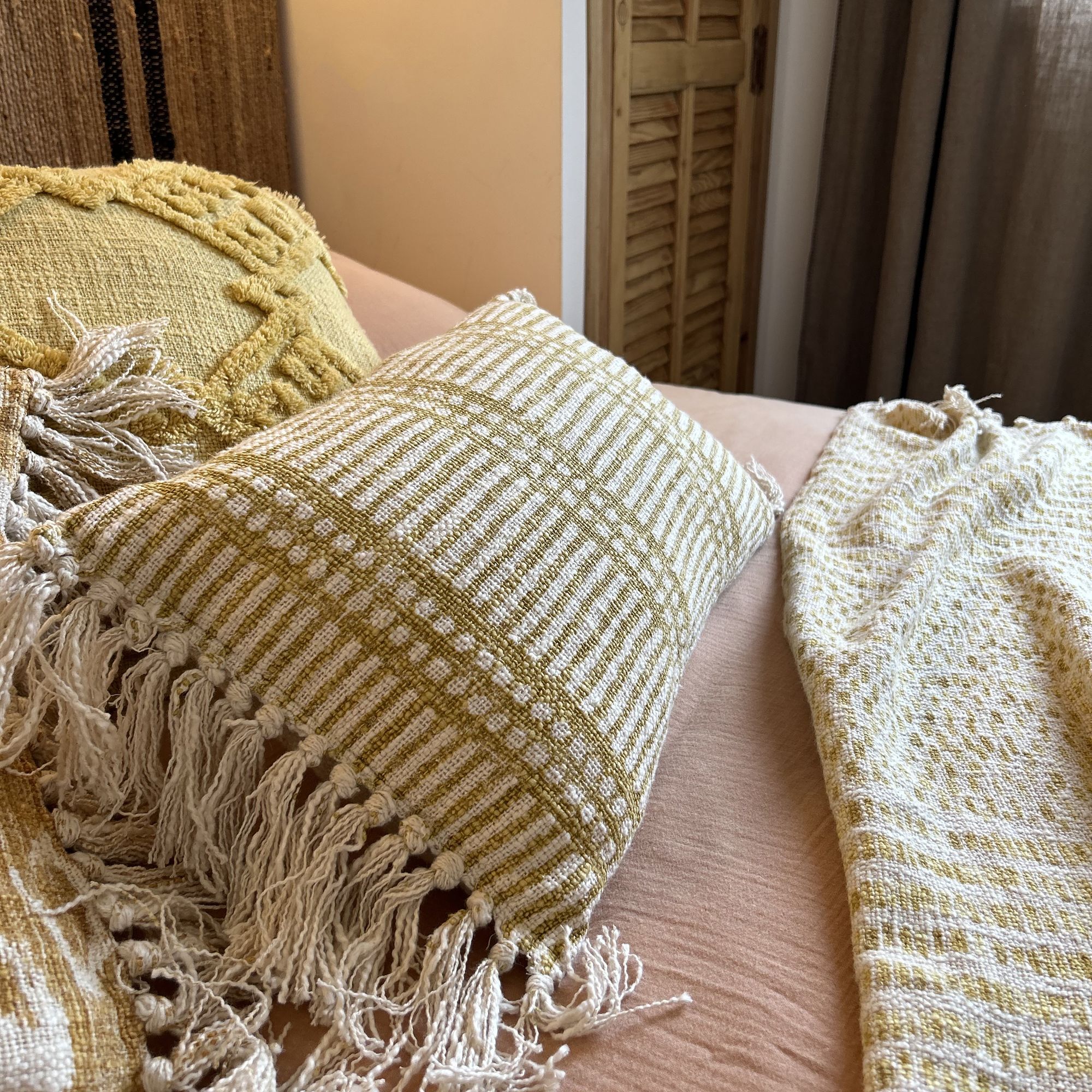 Coussin en coton jaune avec franges 30x50cm GUAMA