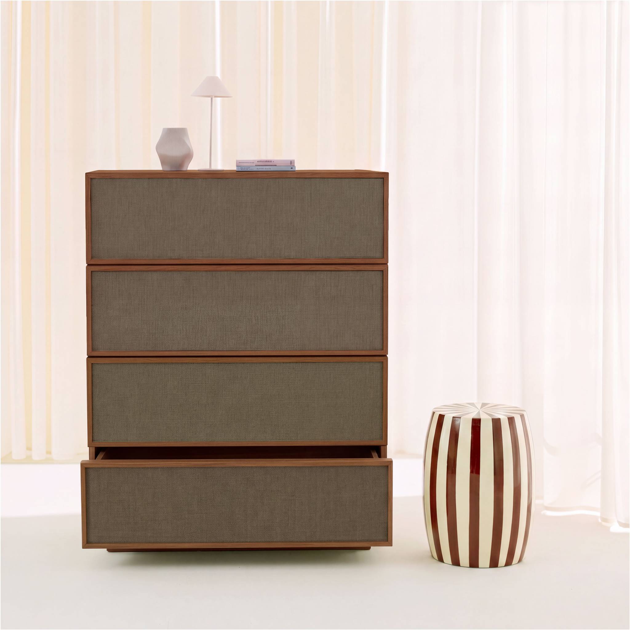 Commode de rangement décor bois et tissu 4 tiroirs KUBA