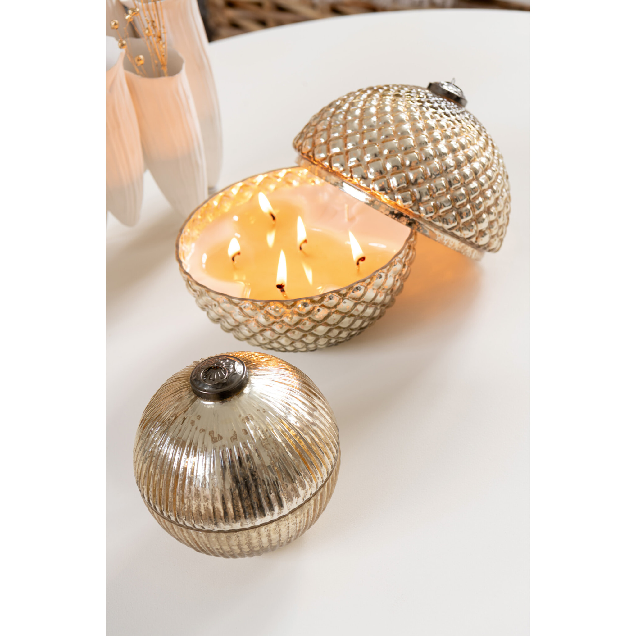 J-Line bougie parfumée Boule De Noël - verre - or - large - 2 pcs