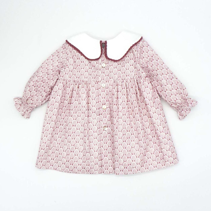 Vestido hojas malva con cuello blanco