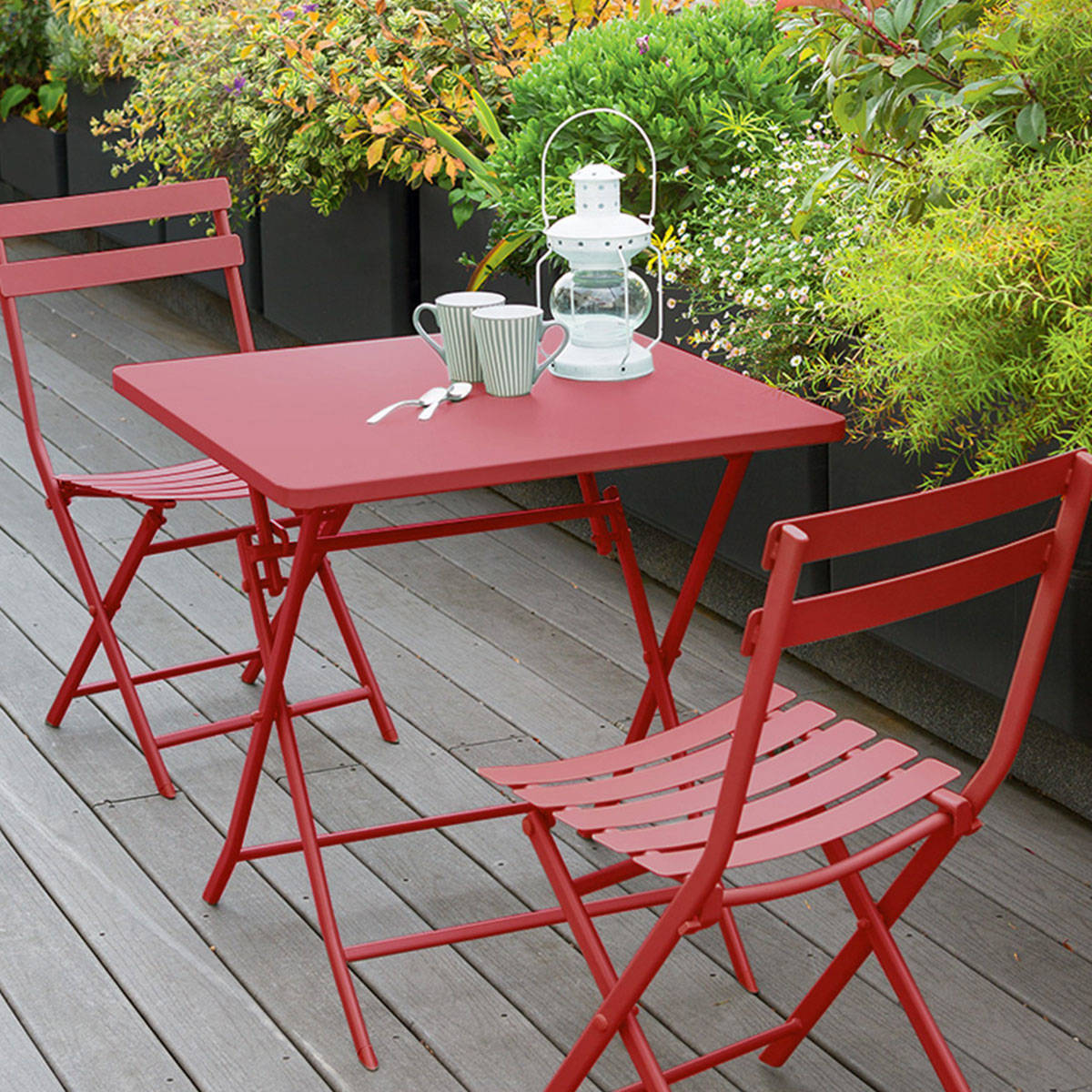 Table de jardin pliante carrée "Greensboro" groseille 2 places en acier traité époxy
