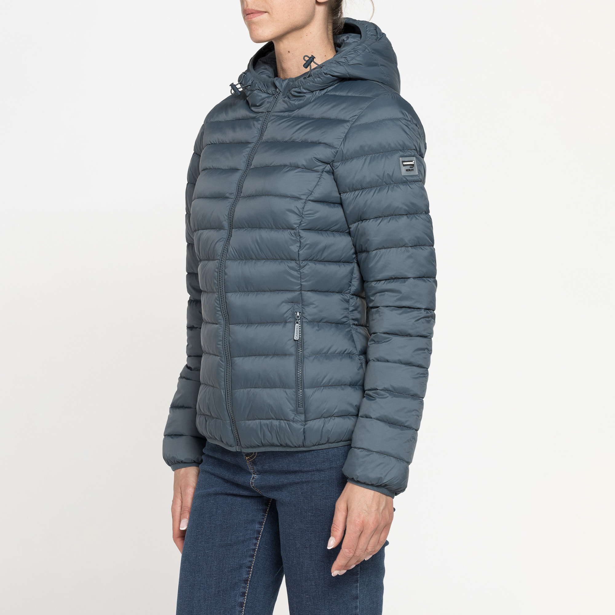 GIUBBOTTO RESISTENTE ALLA PIOGGIA CON IMBOTTITURA ULTRA LEGGERA. Vestibilità regolare.