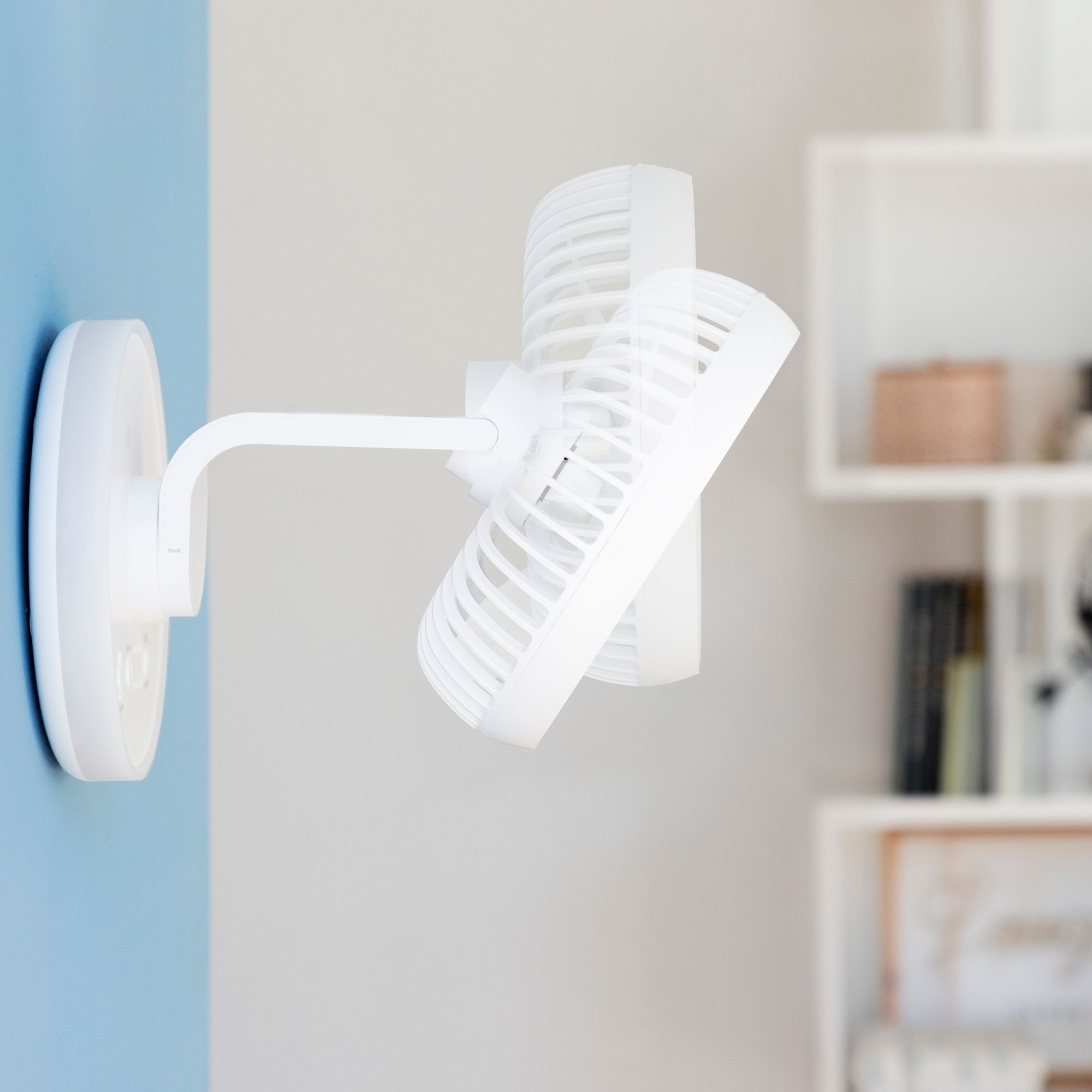 Ventilatore da scrivania ricaricabile con LED FanLed - 4000 mAh - bianco - Ø6,6'' - 17 x 23 x 17 cm