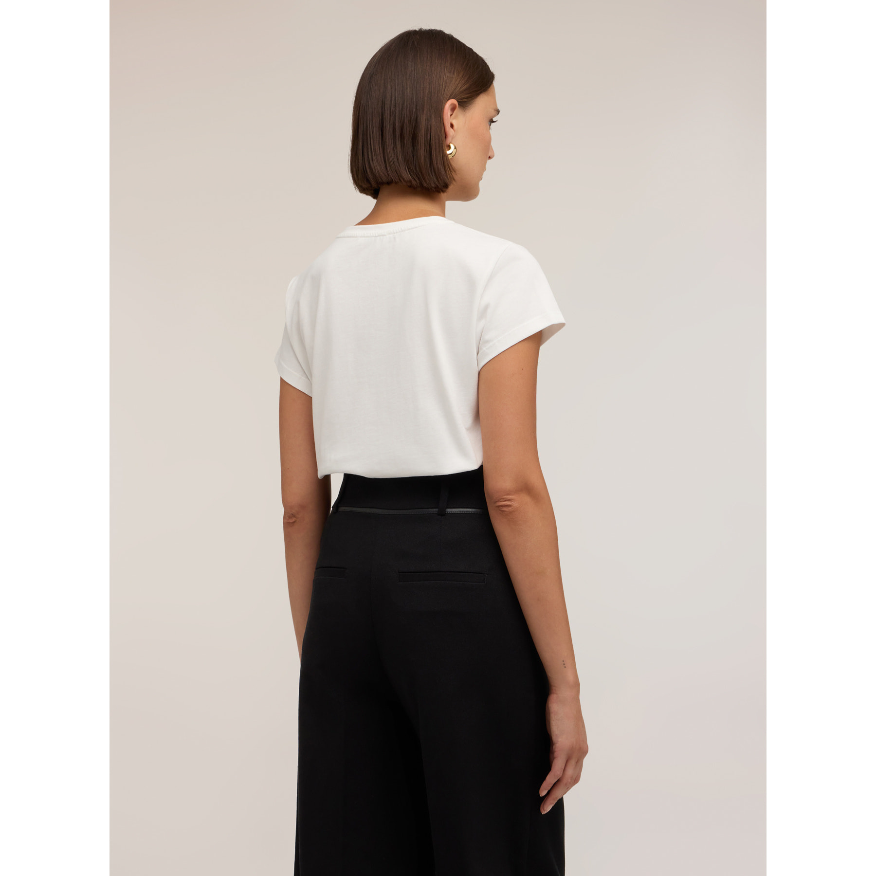 Motivi - Camiseta con letras y alas de estrás - Blanco