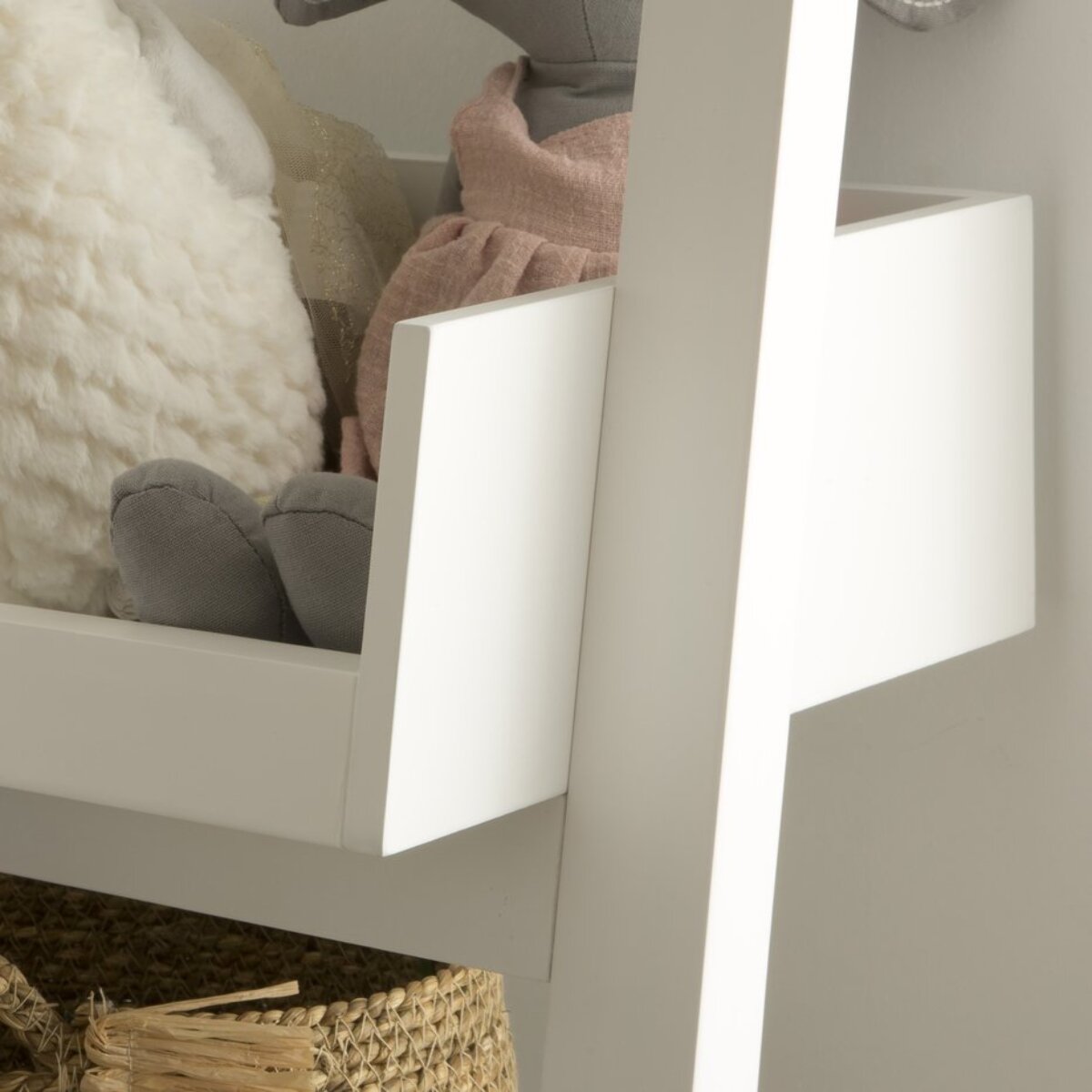 Étagère Bassay -bois massif et panneau de mdf-couleur laqué blanc mat 53 x 185 x 43 cm