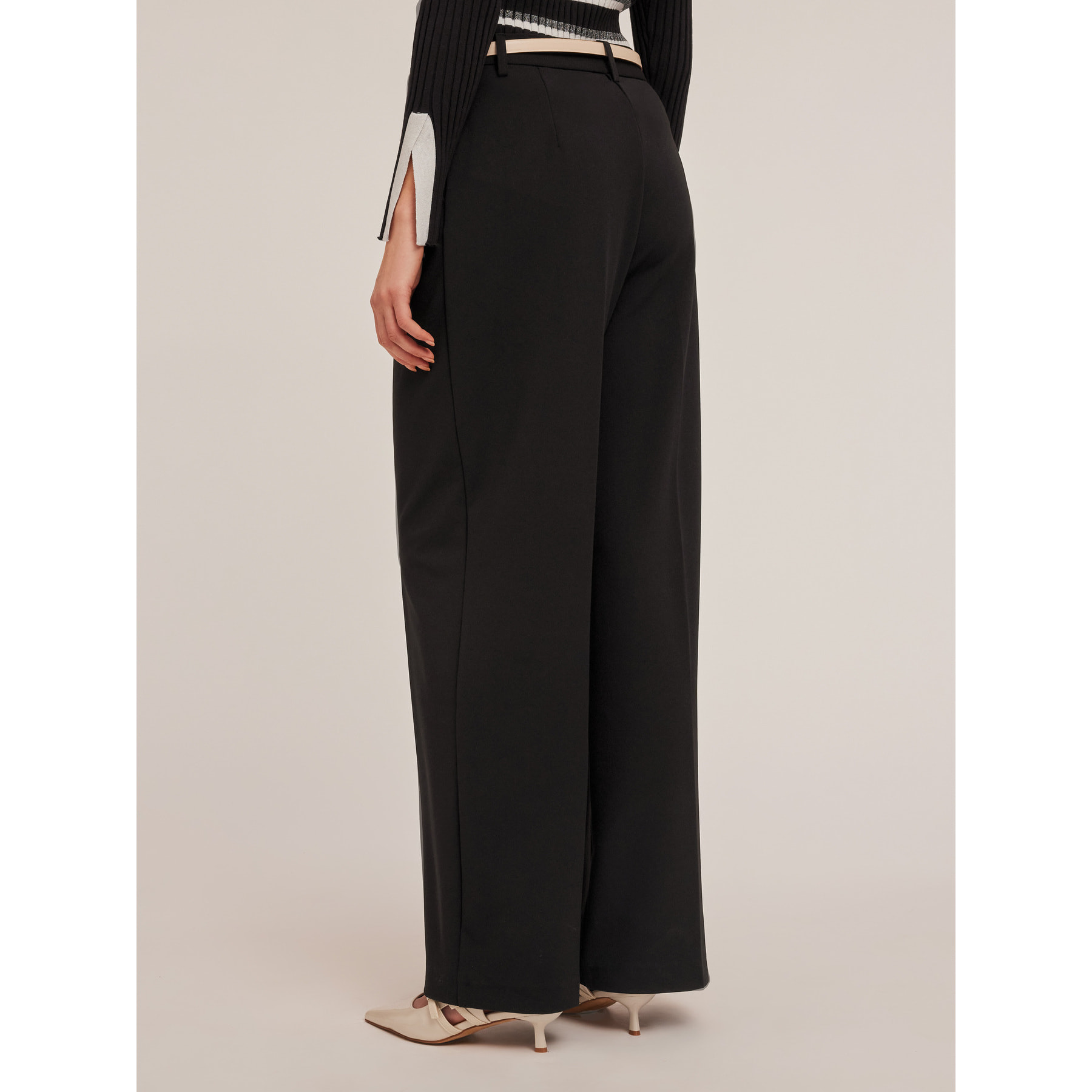 Motivi - Pantaloni palazzo con pieghe - Nero